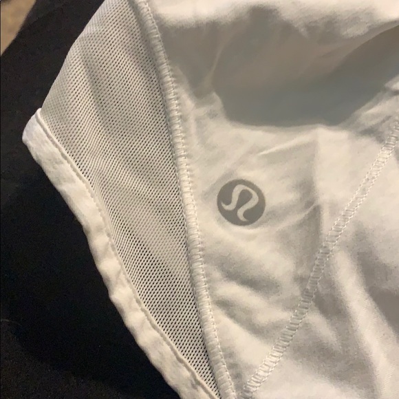 White lululemon shorts - Picture 3 of 6